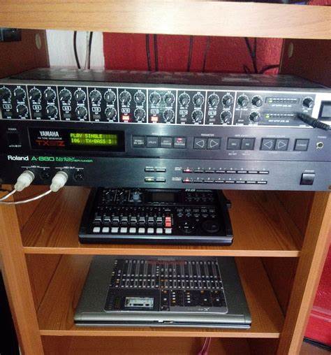 Roland A-880